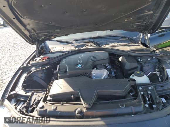 ✅ 2015 BMW 3 Series 328i xDrive • VIN: WBA3B3C50FF548891 • Лот: 84816605. Опубликован ранее на Copart с пробегом 41 631 миль. Бесплатный доступ к архиву аукционных продаж из США и подробный отчёт об истории автомобиля на DreamBid. Изображение 11.