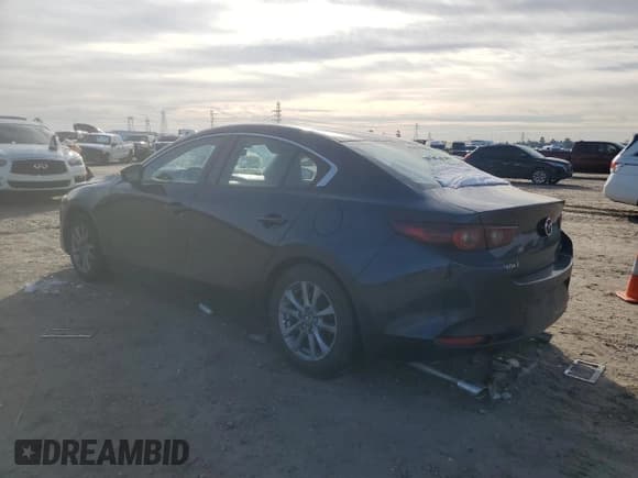 ✅ 2022 Mazda 3 S • VIN: JM1BPAALXN1507413 • Lot: 42214105. Wystawiony na Copart z przebiegiem 53 880 mil. Bezpłatny archiwum sprzedaży aukcyjnych z USA i szczegółowy raport historii pojazdu na DreamBid. Zdjęcie 2.