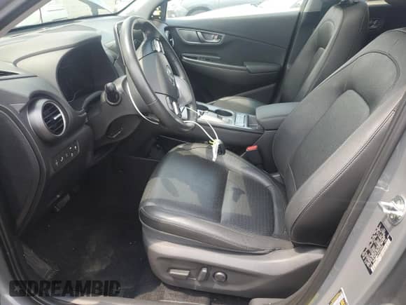 2019 Hyundai Kona Ultimate z VIN KM8K53AG7KU025802, wystawiony jako Copart lot #64106295 z przebiegiem 53 685 mil mil oraz Szkoda całkowita • Salvage title. Historia ofert i sprzedaży dostępna na DreamBid. Obrazek 7.