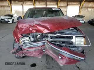 1995 Chevrolet Blazer z VIN 1GNCS13W8S2238495, wystawiony jako Copart lot #74829034 z przebiegiem 199 884 mil mil oraz Szkoda całkowita • Salvage title. Historia ofert i sprzedaży dostępna na DreamBid. Obrazek 5.