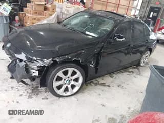 ✅ 2015 BMW 3 Series 320i • VIN: WBA3B1G54FNT07713 • Лот: 43511028. Опубликован ранее на IAAI с пробегом Не указан. Бесплатный доступ к архиву аукционных продаж из США и подробный отчёт об истории автомобиля на DreamBid. Изображение 2.