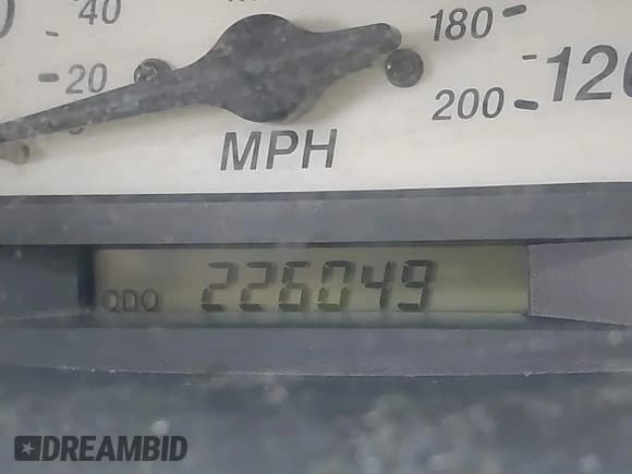 ✅ 2000 Toyota ECHO • VIN: JTDBT123XY0066709 • Lot: 43052016. Wystawiony na IAAI z przebiegiem 226 049 mil. Bezpłatny archiwum sprzedaży aukcyjnych z USA i szczegółowy raport historii pojazdu na DreamBid. Zdjęcie 7.