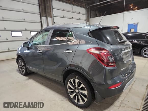 ✅ 2018 Buick Encore Premium • VIN: KL4CJHSM1JB689944 • Лот: 91009595. Опубликован ранее на Copart с пробегом 114 027 миль. Бесплатный доступ к архиву аукционных продаж из США и подробный отчёт об истории автомобиля на DreamBid. Изображение 2.