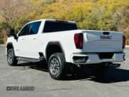 ✅ 2022 GMC Sierra 3500 • VIN: 1GT49VE77NF244999 • Лот: 80063814. Опубликован ранее на Copart с пробегом 18 519 миль. Бесплатный доступ к архиву аукционных продаж из США и подробный отчёт об истории автомобиля на DreamBid. Изображение 3.