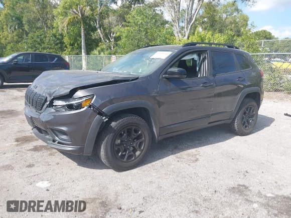 ✅ 2022 Jeep Cherokee X • VIN: 1C4PJMCX7ND556012 • Lot: 43735254. Wystawiony na IAAI z przebiegiem 78 066 mil. Bezpłatny archiwum sprzedaży aukcyjnych z USA i szczegółowy raport historii pojazdu na DreamBid. Zdjęcie 2.