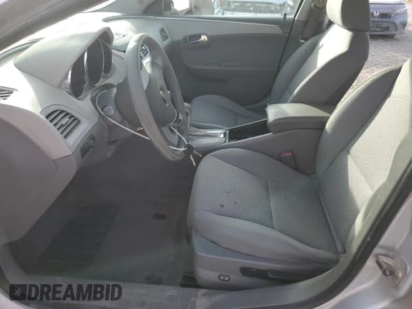 ✅ 2011 Chevrolet Malibu 1LS • VIN: 1G1ZB5E18BF265175 • Lot: 74351094. Listed on Copart with 118,103 mi. Free auction sales archive from the USA and detailed vehicle history report at DreamBid. Image 7.