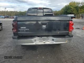 ✅ 2008 Dodge Dakota SXT • VIN: 1D7HW38K78S594505 • Лот: 82507495. Опубликован ранее на Copart с пробегом 97 313 миль. Бесплатный доступ к архиву аукционных продаж из США и подробный отчёт об истории автомобиля на DreamBid. Изображение 6.