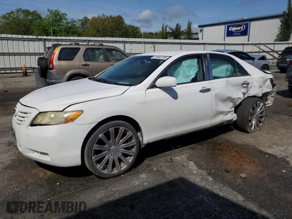 ✅ 2008 Toyota Camry SE • VIN: 4T1BE46K08U793262 • Лот: 50983795. Опубликован ранее на Copart с пробегом 168 914 миль. Бесплатный доступ к архиву аукционных продаж из США и подробный отчёт об истории автомобиля на DreamBid. Изображение 1.