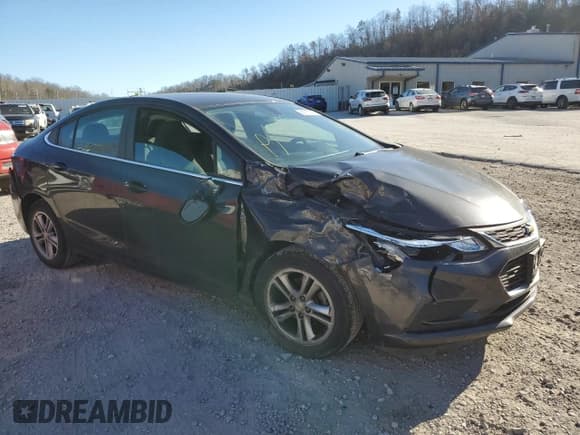 ✅ 2017 Chevrolet Cruze LT • VIN: 1G1BE5SMXH7186035 • Lot: 66601042. Wystawiony na Copart z przebiegiem 92 174 mil. Bezpłatny archiwum sprzedaży aukcyjnych z USA i szczegółowy raport historii pojazdu na DreamBid. Zdjęcie 9.