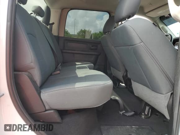 ✅ 2018 Ram 2500 Tradesman • VIN: 3C6TR5CT2JG241746 • Lot: 60761495. Wystawiony na Copart z przebiegiem 191 645 mil. Bezpłatny archiwum sprzedaży aukcyjnych z USA i szczegółowy raport historii pojazdu na DreamBid. Zdjęcie 10.