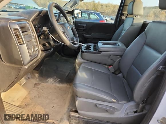 ✅ 2018 Chevrolet Silverado 1500 Work Truck • VIN: 1GCNCNECXJZ209983 • Lot: 92613965. Wystawiony na Copart z przebiegiem 131 459 mil. Bezpłatny archiwum sprzedaży aukcyjnych z USA i szczegółowy raport historii pojazdu na DreamBid. Zdjęcie 7.
