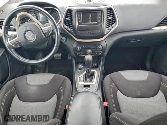 ✅ 2014 Jeep Cherokee Latitude • VIN: 1C4PJMCS0EW272410 • Lot: 92746425. Wystawiony na Copart z przebiegiem 144 519 mil. Bezpłatny archiwum sprzedaży aukcyjnych z USA i szczegółowy raport historii pojazdu na DreamBid. Zdjęcie 8.