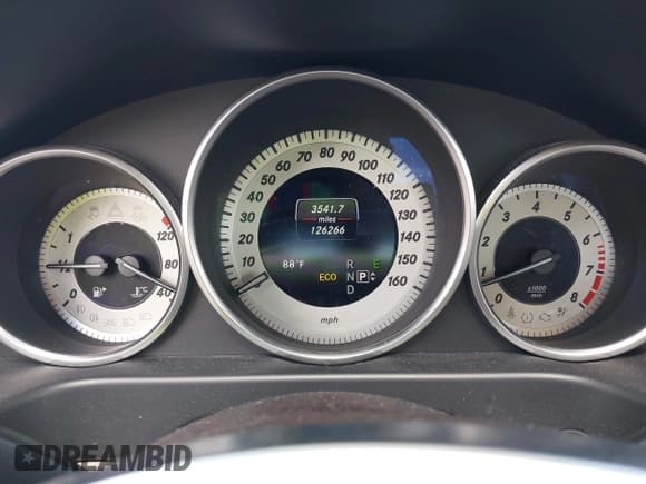 ✅ 2014 Mercedes-Benz E 350 Luxury • VIN: WDDHF8JB4EB049901 • Lot: 42953570. Wystawiony na IAAI z przebiegiem 126 266 mil. Bezpłatny archiwum sprzedaży aukcyjnych z USA i szczegółowy raport historii pojazdu na DreamBid. Zdjęcie 7.