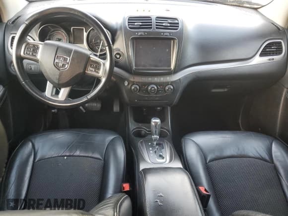 ✅ 2017 Dodge Journey Crossroad Plus • VIN: 3C4PDDGG5HT639079 • Lot: 84478465. Wystawiony na Copart z przebiegiem Nie podano. Bezpłatny archiwum sprzedaży aukcyjnych z USA i szczegółowy raport historii pojazdu na DreamBid. Zdjęcie 8.