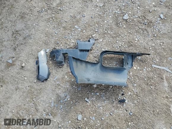 ✅ 2007 Ford Ranger XL • VIN: 1FTYR14U07PA08855 • Lot: 93884845. Wystawiony na Copart z przebiegiem 313 290 mil. Bezpłatny archiwum sprzedaży aukcyjnych z USA i szczegółowy raport historii pojazdu na DreamBid. Zdjęcie 12.