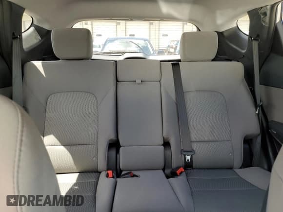 ✅ 2018 Hyundai Santa Fe 2.4L • VIN: 5XYZT3LB2JG565925 • Лот: 57539894. Опубликован ранее на Copart с пробегом 86 115 миль. Бесплатный доступ к архиву аукционных продаж из США и подробный отчёт об истории автомобиля на DreamBid. Изображение 10.