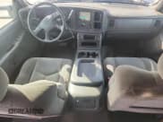 ✅ 2005 Chevrolet Silverado 2500HD LS • VIN: 1GCHK23235F829056 • Lot: 91419425. Wystawiony na Copart z przebiegiem 142 763 mil. Bezpłatny archiwum sprzedaży aukcyjnych z USA i szczegółowy raport historii pojazdu na DreamBid. Zdjęcie 8.