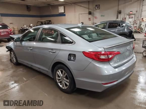 ✅ 2015 Hyundai Sonata SE • VIN: 5NPE24AFXFH211566 • Lot: 43193389. Listed on IAAI with 113,185 mi. Free auction sales archive from the USA and detailed vehicle history report at DreamBid. Image 3.