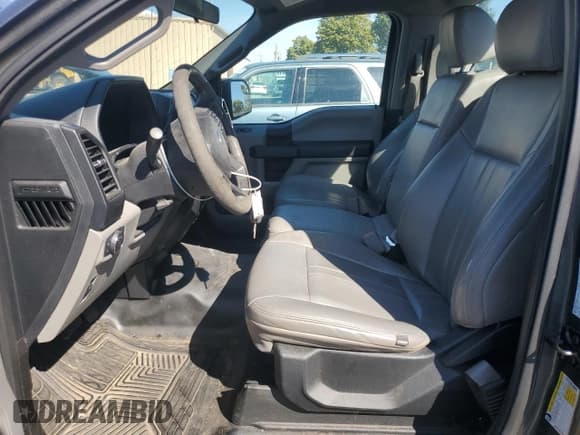 ✅ 2018 Ford F-150 XL • VIN: 1FTMF1CP3JKF70112 • Lot: 85824395. Wystawiony na Copart z przebiegiem 100 851 mil. Bezpłatny archiwum sprzedaży aukcyjnych z USA i szczegółowy raport historii pojazdu na DreamBid. Zdjęcie 7.