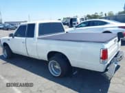 ✅ 1986 Nissan 720 • VIN: JN6ND06S6GW109456 • Lot: 42944828. Wystawiony na IAAI z przebiegiem 137 049 mil. Bezpłatny archiwum sprzedaży aukcyjnych z USA i szczegółowy raport historii pojazdu na DreamBid. Zdjęcie 14.