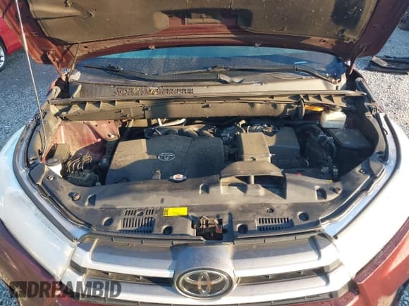 ✅ 2017 Toyota Highlander XLE • VIN: 5TDJZRFH0HS471859 • Lot: 43378581. Listed on IAAI with 119,580 mi. Free auction sales archive from the USA and detailed vehicle history report at DreamBid. Image 10.