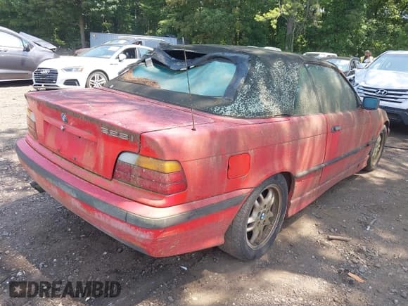 ✅ 1996 BMW 3 Series 328i • VIN: WBABK832XTET91791 • Лот: 42759993. Опубликован ранее на IAAI с пробегом 95 187 миль. Бесплатный доступ к архиву аукционных продаж из США и подробный отчёт об истории автомобиля на DreamBid. Изображение 4.