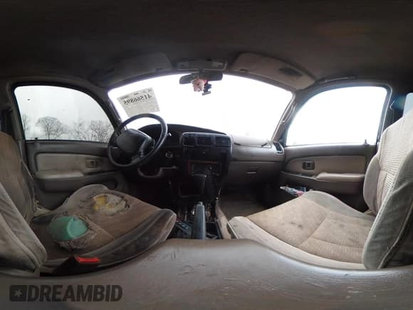 ✅ 1997 Toyota 4Runner SR5 • VIN: JT3GN86R8V0042416 • Lot: 41566895. Listed on IAAI with 374,765 mi. Free auction sales archive from the USA and detailed vehicle history report at DreamBid. Image 18.