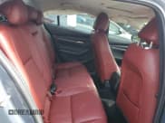 ✅ 2024 Mazda 3 S Carbon Edition • VIN: 3MZBPBCM6RM408217 • Lot: 81159455. Wystawiony na Copart z przebiegiem Nie podano. Bezpłatny archiwum sprzedaży aukcyjnych z USA i szczegółowy raport historii pojazdu na DreamBid. Zdjęcie 10.