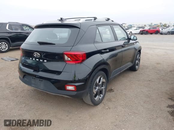 ✅ 2021 Hyundai Venue SEL • VIN: KMHRC8A33MU127440 • Lot: 42369850. Listed on IAAI with 31,768 mi. Free auction sales archive from the USA and detailed vehicle history report at DreamBid. Image 4.