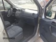 ✅ 2013 Ford Transit Connect XL • VIN: NM0LS7AN4DT137938 • Lot: 43808545. Wystawiony na IAAI z przebiegiem 74 960 mil. Bezpłatny archiwum sprzedaży aukcyjnych z USA i szczegółowy raport historii pojazdu na DreamBid. Zdjęcie 5.