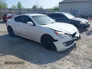 ✅ 2010 Hyundai Genesis Coupe Grand Touring • VIN: KMHHU6KH2AU023718 • Lot: 42090880. Wystawiony na IAAI z przebiegiem 228 944 mil. Bezpłatny archiwum sprzedaży aukcyjnych z USA i szczegółowy raport historii pojazdu na DreamBid. Zdjęcie 1.