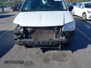 ✅ 2018 Dodge Grand Caravan SE • VIN: 2C4RDGBG7JR323905 • Lot: 43613740. Wystawiony na IAAI z przebiegiem 71 890 mil. Bezpłatny archiwum sprzedaży aukcyjnych z USA i szczegółowy raport historii pojazdu na DreamBid. Zdjęcie 13.