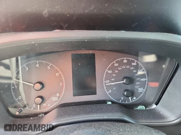 ✅ 2024 Toyota Corolla Cross LE • VIN: 7MUCAAAG4RV077935 • Lot: 85662745. Wystawiony na Copart z przebiegiem Nie podano. Bezpłatny archiwum sprzedaży aukcyjnych z USA i szczegółowy raport historii pojazdu na DreamBid. Zdjęcie 9.