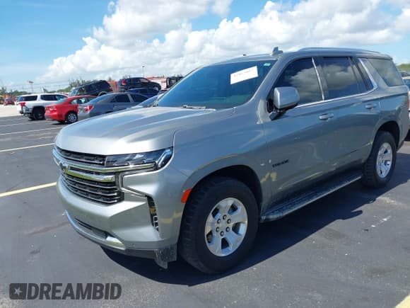 ✅ 2023 Chevrolet Tahoe LT • VIN: 1GNSCNKD7PR328493 • Lot: 42863817. Wystawiony na IAAI z przebiegiem 16 720 mil. Bezpłatny archiwum sprzedaży aukcyjnych z USA i szczegółowy raport historii pojazdu na DreamBid. Zdjęcie 18.