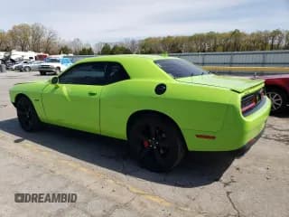 ✅ 2015 Dodge Challenger R/T • VIN: 2C3CDZAT6FH711256 • Lot: 51878784. Wystawiony na Copart z przebiegiem 70 298 mil. Bezpłatny archiwum sprzedaży aukcyjnych z USA i szczegółowy raport historii pojazdu na DreamBid. Zdjęcie 2.