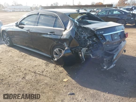 ✅ 2016 Mercedes-Benz E 350 Sport • VIN: WDDHF8JB4GB266299 • Lot: 43679081. Listed on IAAI with Not provided. Free auction sales archive from the USA and detailed vehicle history report at DreamBid. Image 3.