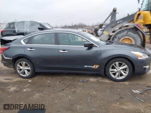 ✅ 2013 Nissan Altima SV • VIN: 1N4AL3AP9DN503064 • Lot: 43764042. Listed on IAAI with 231,149 mi. Free auction sales archive from the USA and detailed vehicle history report at DreamBid. Image 14.