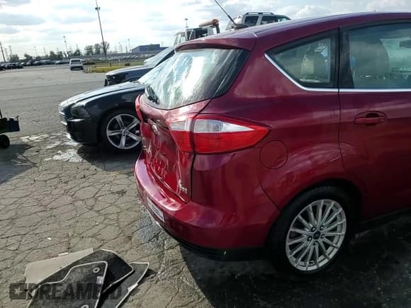 ✅ 2015 Ford C-Max SEL • VIN: 1FADP5BU9FL108107 • Lot: 86696395. Wystawiony na Copart z przebiegiem 182 671 mil. Bezpłatny archiwum sprzedaży aukcyjnych z USA i szczegółowy raport historii pojazdu na DreamBid. Zdjęcie 15.