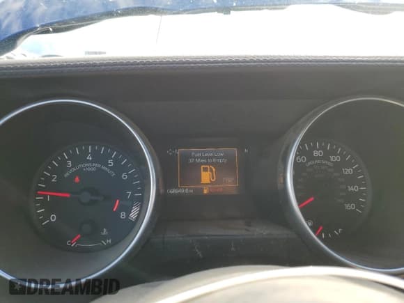 ✅ 2018 Ford Mustang GT Premium • VIN: 1FATP8FF4J5115861 • Lot: 87112955. Wystawiony na Copart z przebiegiem 68 949 mil. Bezpłatny archiwum sprzedaży aukcyjnych z USA i szczegółowy raport historii pojazdu na DreamBid. Zdjęcie 9.