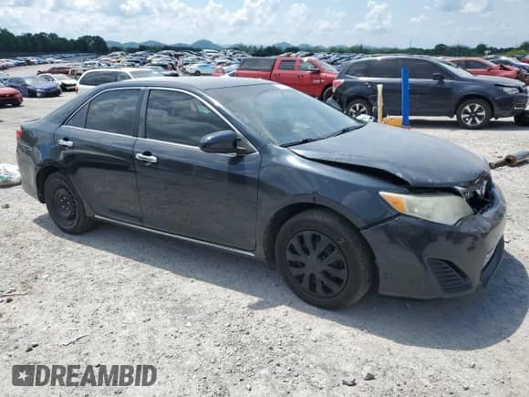2014 Toyota Camry L with VIN 4T1BF1FKXEU306687, listed as a Copart auction lot 55024825 with 209,979 mi miles and Clean title. Bid and sale history available at DreamBid. Image 4.