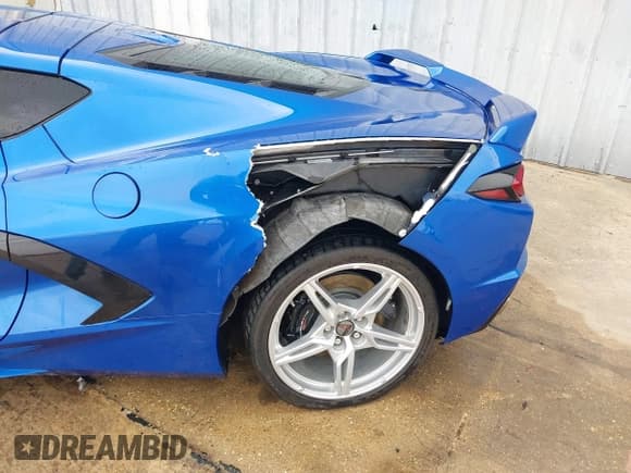 ✅ 2022 Chevrolet Corvette 3LT • VIN: 1G1YC2D45N5110838 • Lot: 41771276. Listed on IAAI with 24,696 mi. Free auction sales archive from the USA and detailed vehicle history report at DreamBid. Image 6.