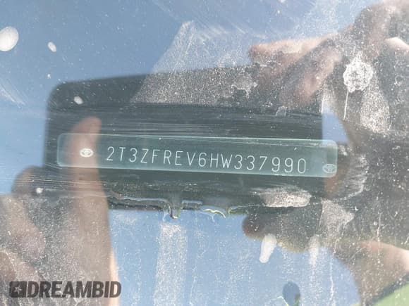 ✅ 2017 Toyota RAV4 LE • VIN: 2T3ZFREV6HW337990 • Lot: 40804909. Wystawiony na IAAI z przebiegiem 152 733 mil. Bezpłatny archiwum sprzedaży aukcyjnych z USA i szczegółowy raport historii pojazdu na DreamBid. Zdjęcie 9.