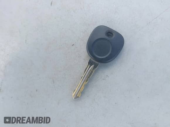 2009 Chevrolet Silverado 1500 Work Truck z VIN 1GCEC14X99Z146237, wystawiony jako IAAI lot #42499184 z przebiegiem 174 843 mil mil oraz . Historia ofert i sprzedaży dostępna na DreamBid. Obrazek 11.