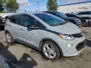 2021 Chevrolet Bolt EV LT z VIN 1G1FY6S03M4103570, wystawiony jako Copart lot #38637114 z przebiegiem 34 748 mil mil oraz . Historia ofert i sprzedaży dostępna na DreamBid. Obrazek 4.