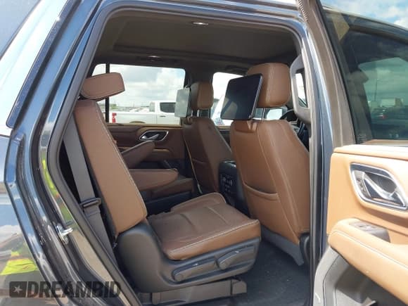 ✅ 2021 Chevrolet Tahoe High Country • VIN: 1GNSCTKL2MR110503 • Лот: 42928162. Опубликован ранее на IAAI с пробегом 81 564 миль. Бесплатный доступ к архиву аукционных продаж из США и подробный отчёт об истории автомобиля на DreamBid. Изображение 8.