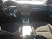 ✅ 2020 Hyundai Elantra SE • VIN: 5NPD74LF8LH509992 • Lot: 75617994. Wystawiony na Copart z przebiegiem 71 232 mil mil. Skorzystaj z bezpłatnego archiwum sprzedaży aukcyjnych z USA i zobacz szczegółowy raport historii pojazdu na DreamBid. Zdjęcie 8.