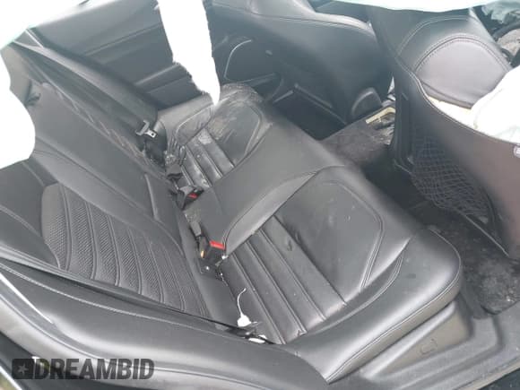 ✅ 2018 Alfa Romeo Giulia Ti Sport • VIN: ZARFAEEN5J7597346 • Лот: 42144332. Опубликован ранее на IAAI с пробегом Не указан. Бесплатный доступ к архиву аукционных продаж из США и подробный отчёт об истории автомобиля на DreamBid. Изображение 8.