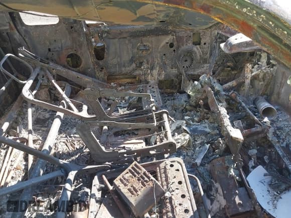 ✅ 2001 Dodge 2500 • VIN: 3B7KF23761G195420 • Lot: 43177900. Wystawiony na IAAI z przebiegiem Nie podano. Bezpłatny archiwum sprzedaży aukcyjnych z USA i szczegółowy raport historii pojazdu na DreamBid. Zdjęcie 5.