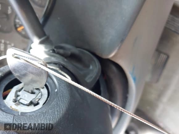 ✅ 2004 GMC Yukon XL SLE • VIN: 3GKEC16Z24G129517 • Lot: 42795977. Listed on IAAI with 261,172 mi. Free auction sales archive from the USA and detailed vehicle history report at DreamBid. Image 11.