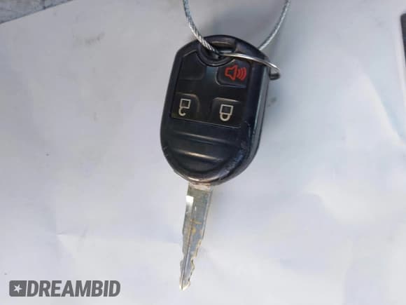 ✅ 2014 Ford F-150 XL • VIN: 1FTFX1CT4EFA32245 • Lot: 41653333. Wystawiony na IAAI z przebiegiem 179 197 mil. Bezpłatny archiwum sprzedaży aukcyjnych z USA i szczegółowy raport historii pojazdu na DreamBid. Zdjęcie 11.